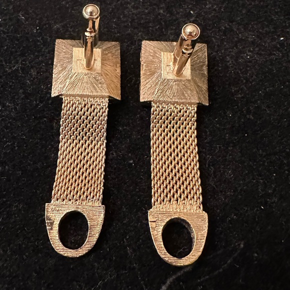 Vintage Swank gold tone with large Aurora Borealis stone cufflinks c1960’s - Picture 5 of 9